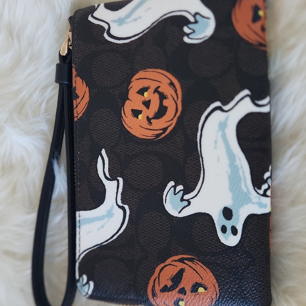 Adorable NWT Coach Halloween Corner Zip Signature Wristlet Wallet 🧡🎃👻🖤🎁 - Picture 5 of 15